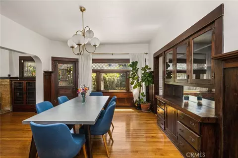 Dining - 323 E Bixby, Long Beach, CA 90807 photo 5 of 7