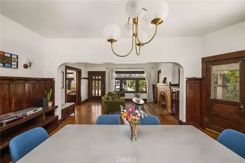 Dining - 323 E Bixby, Long Beach, CA 90807 photo 1 of 7