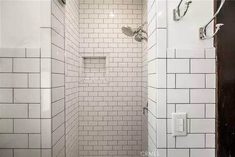 Bath - 323 E Bixby, Long Beach, CA 90807 photo 5 of 5