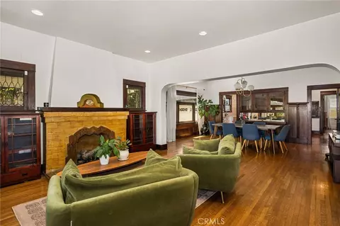 Living - 323 E Bixby, Long Beach, CA 90807 photo 1 of 5