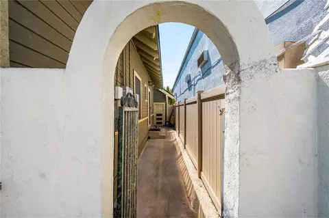Exterior - 323 E Bixby, Long Beach, CA 90807 photo 8 of 9