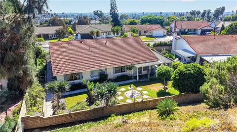 View/Area - 2035 E Orangeview Ln, Orange, CA 92867 photo 5 of 10