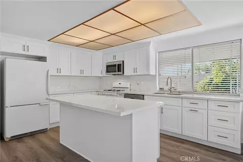 Kitchen - 2035 E Orangeview Ln, Orange, CA 92867 photo 3 of 9