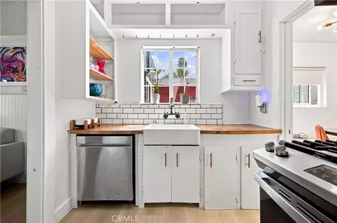 Kitchen - 2245 Pine Ave, Long Beach, CA 90806 photo 2 of 2