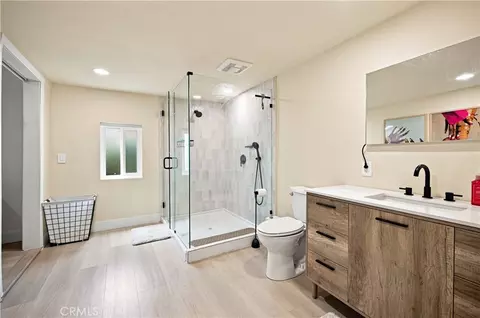 Bath - 2245 Pine Ave, Long Beach, CA 90806 photo 1 of 7