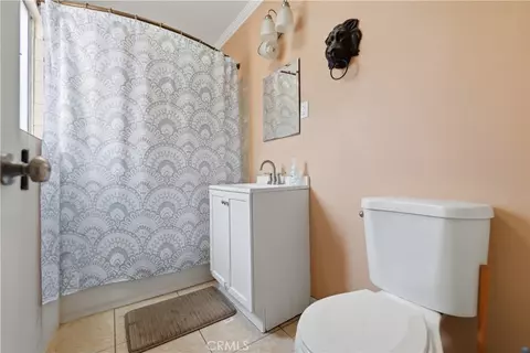Bath - 1046 S Gunlock, Compton, CA 90220 photo 1 of 1