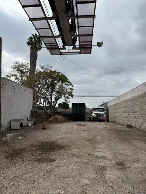 1122 E Firestone, Los Angeles, CA 90001