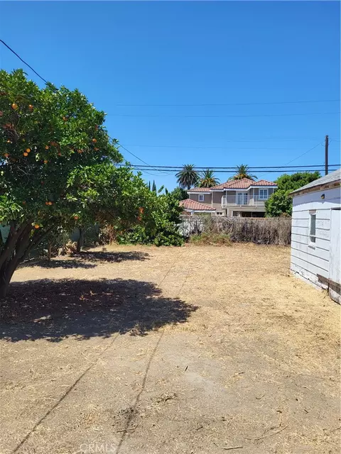 Exterior - 15723 Indiana Ave, Paramount, CA 90723 photo 2 of 5