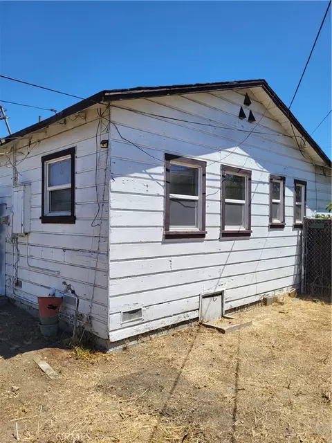 Exterior - 15723 Indiana Ave, Paramount, CA 90723 photo 3 of 5