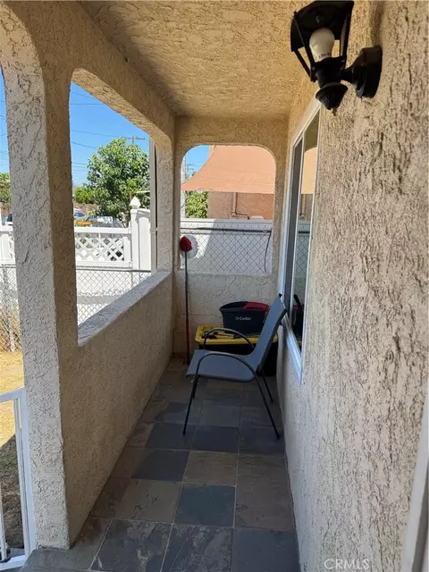 Exterior - 940 W Magnolia, Compton, CA 90220 photo 4 of 7