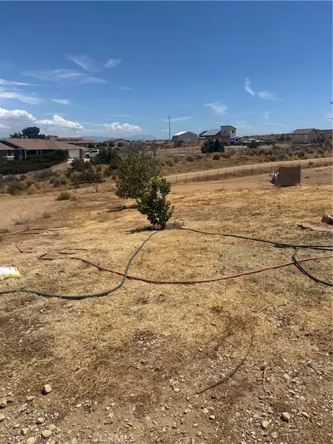 8180 Ailanthus St, Phelan, CA 92371 photo 13