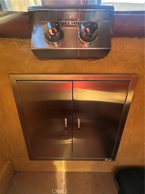 Kitchen - 940 Park Ave, Perris, CA 92570 photo 9 of 9