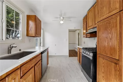 Kitchen - 3672 Hackett, Long Beach, CA 90808 photo 2 of 2