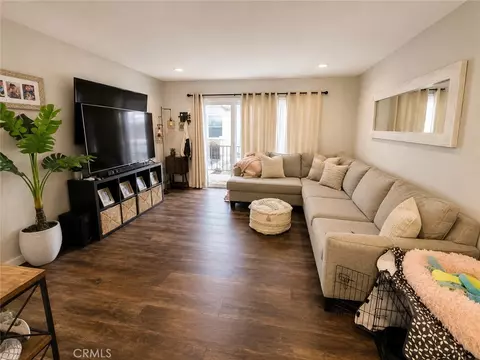 Living - 1805 E 6th, Long Beach, CA 90802 photo 1 of 1