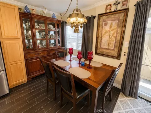 Dining - 1805 E 6th, Long Beach, CA 90802 photo 2 of 3
