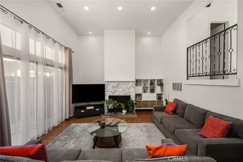 Living - 320 W 220th UNIT 4, Carson, CA 90745 photo 3 of 3