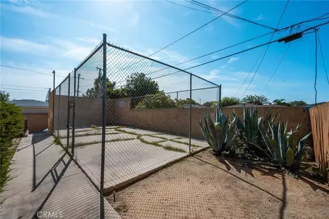 Exterior - 320 W 220th UNIT 4, Carson, CA 90745 photo 9 of 9