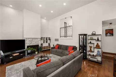 Living - 320 W 220th UNIT 4, Carson, CA 90745 photo 1 of 3