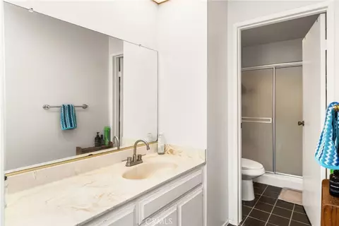 Bath - 320 W 220th UNIT 4, Carson, CA 90745 photo 4 of 4
