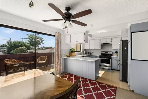 Other - 320 W 220th UNIT 4, Carson, CA 90745 photo 4 of 8