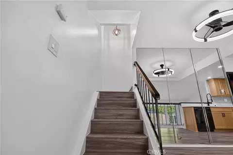 Entry Way - 648 Coronado, Long Beach, CA 90814 photo 2 of 8
