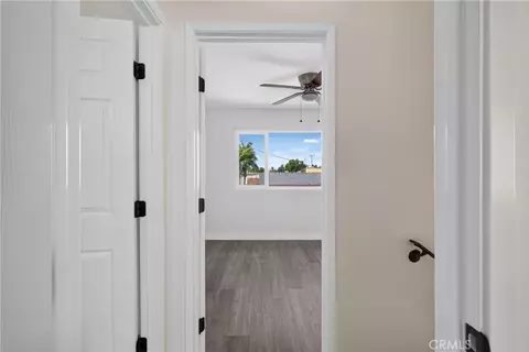 Entry Way - 648 Coronado, Long Beach, CA 90814 photo 5 of 8