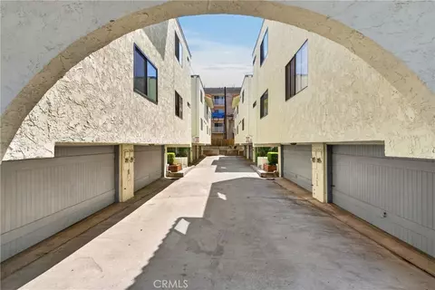 Exterior - 648 Coronado, Long Beach, CA 90814 photo 3 of 6