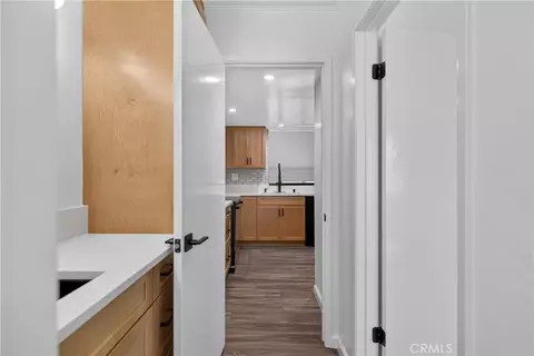 Entry Way - 648 Coronado, Long Beach, CA 90814 photo 3 of 8