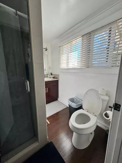 Bath - 4174 El Dorado, Riverside, CA 92501 photo 1 of 3