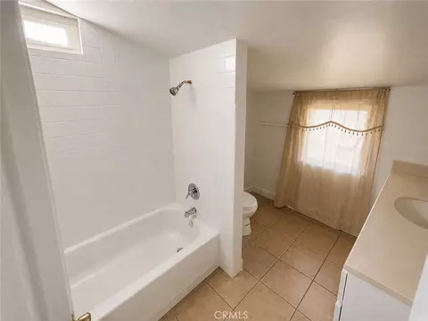 Bath - 4057 Fort, Riverside, CA 92509 photo 1 of 2