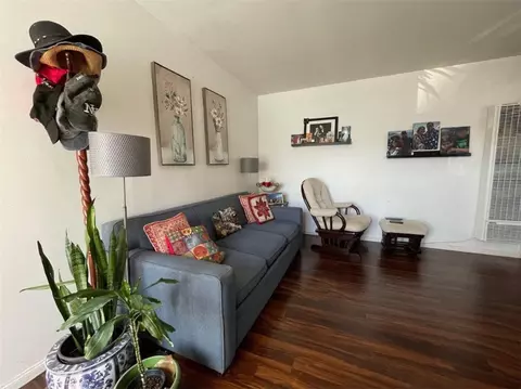 Living - 1035 E Appleton St #2, Long Beach, CA 90802 photo 1 of 2