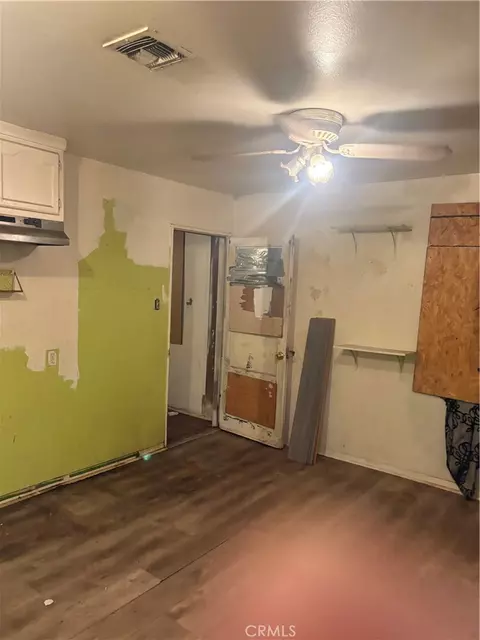 Entry Way - 529 E 224th St, Carson, CA 90745 photo 3 of 5