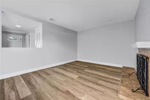 Living - 1509 Prospect Ave UNIT B, Placentia, CA 92870 photo 5 of 6