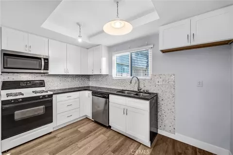 Kitchen - 1509 Prospect Ave UNIT B, Placentia, CA 92870 photo 3 of 4