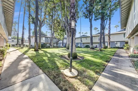 Exterior - 1509 Prospect Ave UNIT B, Placentia, CA 92870 photo 7 of 10