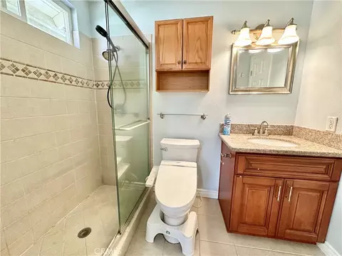 Bath - 16403 Cherry Crest Cir, Cerritos, CA 90703 photo 3 of 5