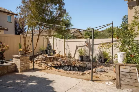 Exterior - 39099 Crown Ranch Rd, Temecula, CA 92591 photo 12 of 13