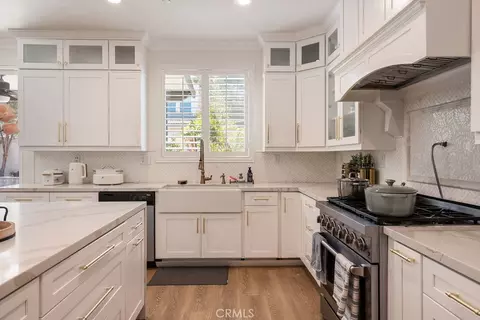 Kitchen - 39099 Crown Ranch Rd, Temecula, CA 92591 photo 5 of 6
