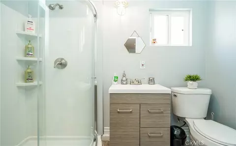 Bath - 1800 E Hardwick, Long Beach, CA 90807 photo 5 of 6