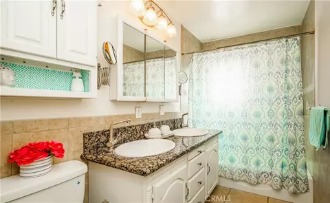 Bath - 1800 E Hardwick, Long Beach, CA 90807 photo 3 of 6