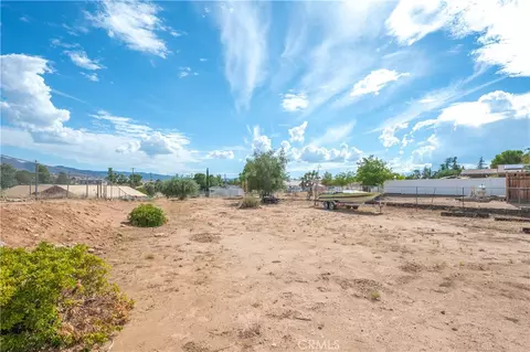 Exterior - 18657 Niles, Hesperia, CA 92345 photo 9 of 11