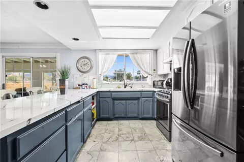 Kitchen - 18657 Niles, Hesperia, CA 92345 photo 3 of 5