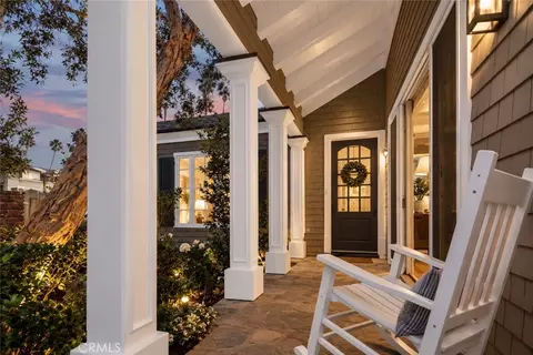 Exterior - 33 Palermo Walk, Long Beach, CA 90803 photo 4 of 6