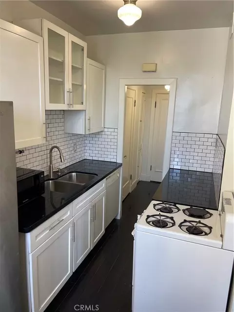 Kitchen - 315 W 3rd #903, Long Beach, CA 90802 photo 1 of 2