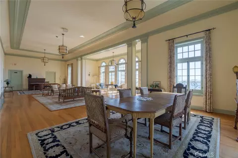Dining - 315 W 3rd #903, Long Beach, CA 90802 photo 1 of 1