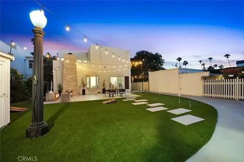 Exterior - 2747 E Ocean Blvd, Long Beach, CA 90803 photo 5 of 12