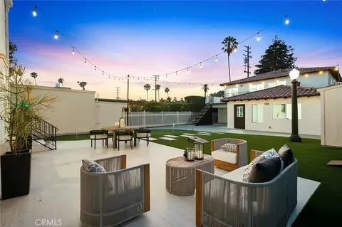 Exterior - 2747 E Ocean Blvd, Long Beach, CA 90803 photo 8 of 12