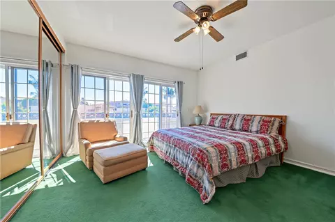 Bedroom - 40 E Neapolitan Ln, Long Beach, CA 90803 photo 1 of 5