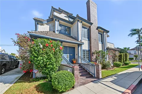 Exterior - 40 E Neapolitan Ln, Long Beach, CA 90803 photo 8 of 8