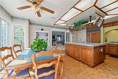 Kitchen - 40 E Neapolitan Ln, Long Beach, CA 90803 photo 3 of 7